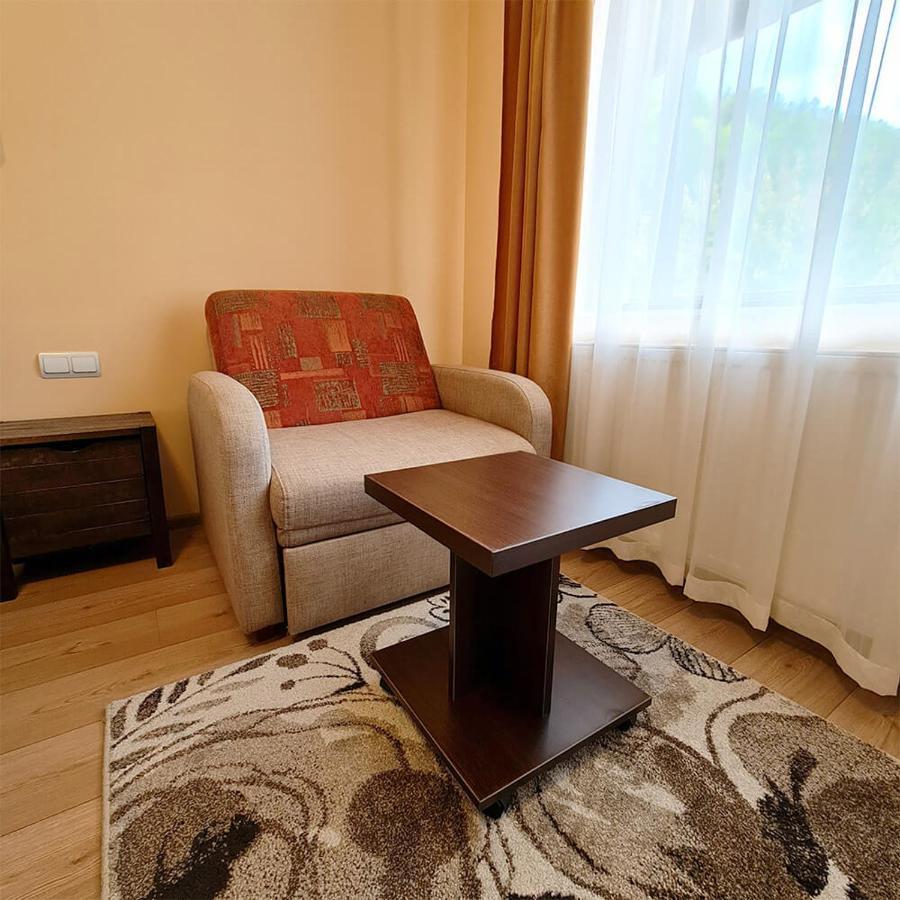 Family Hotel Chiflik Hills Esterno foto